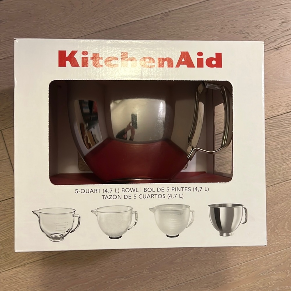 Kitchen Aid Brand New, in Box, Stainless Steel Stand Mixer 5 Qt Bowl!!